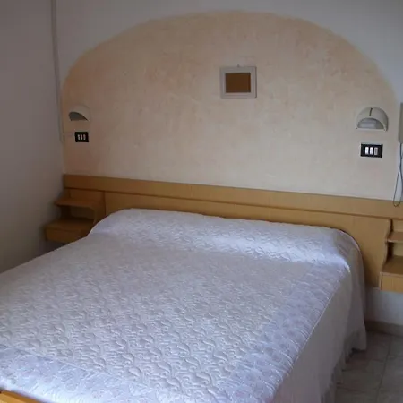 Отель Maria Luisa Viserba Di Rimini
